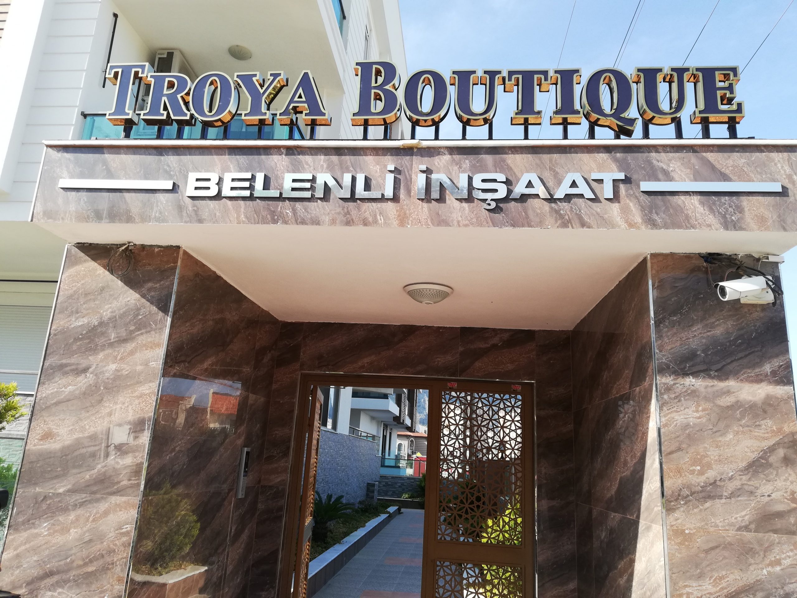 TROYA BOUTIQUE