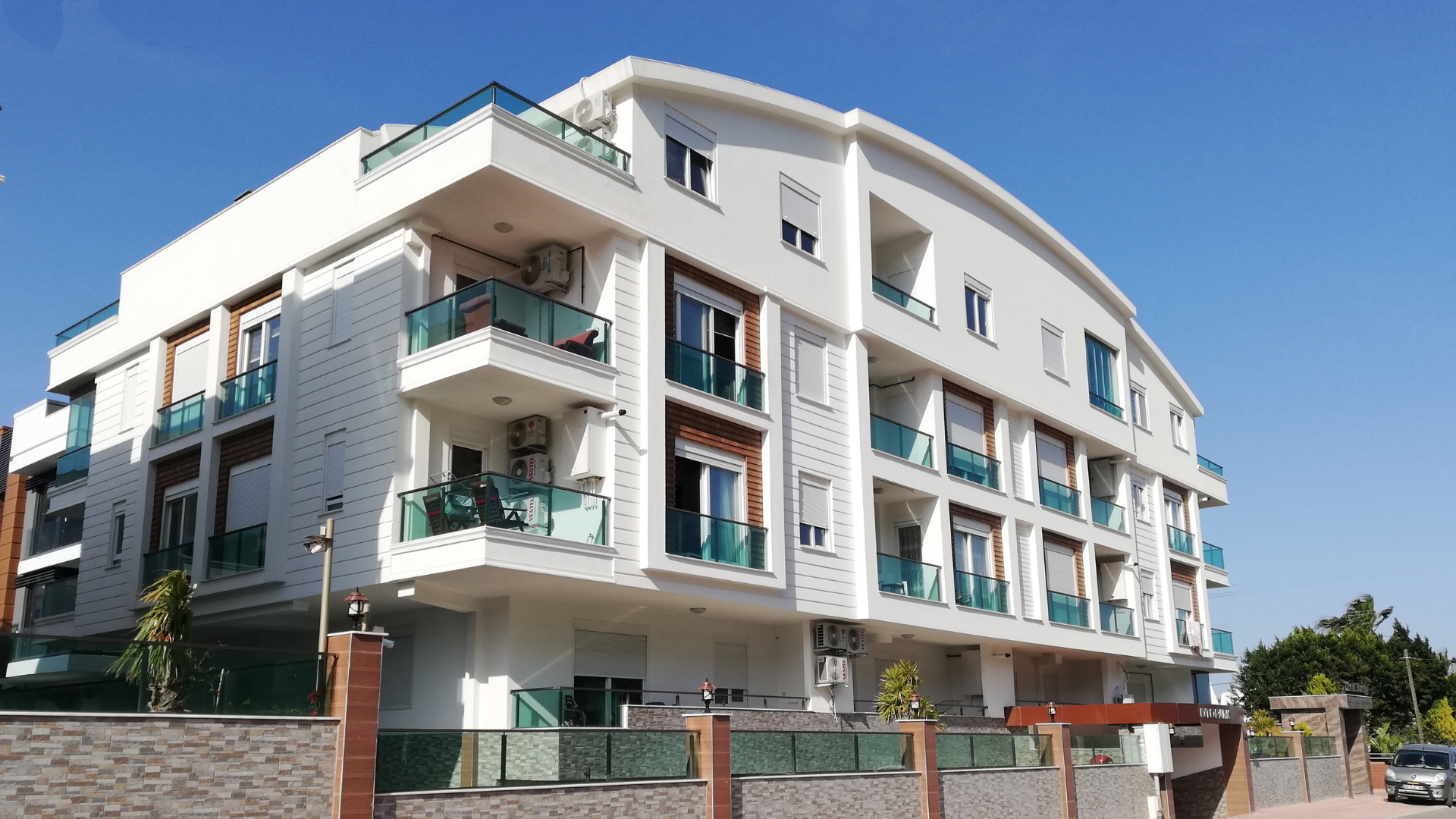 Troya Boutique projesine ait kapak görseli